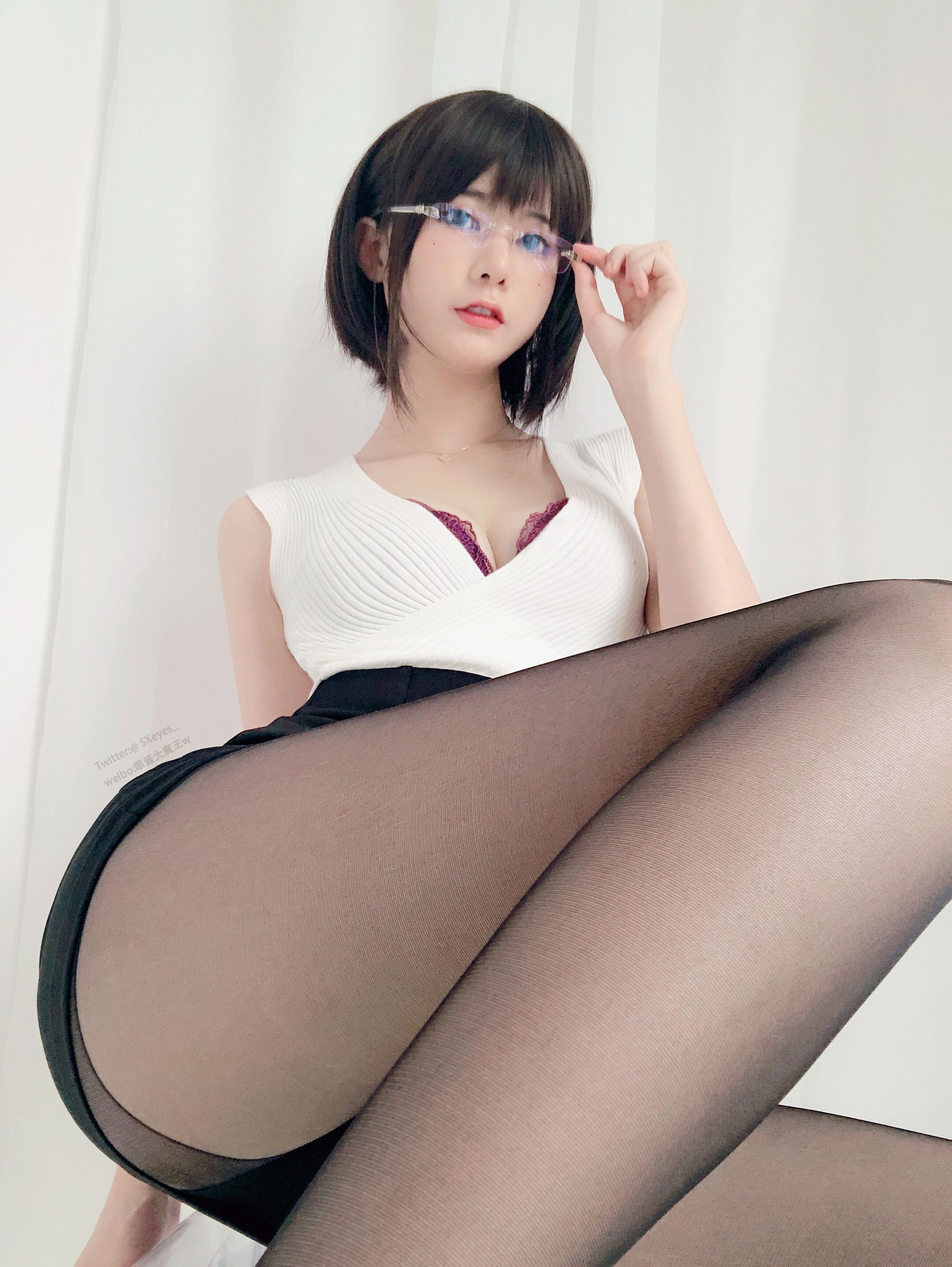 眼酱大魔王w - 办公小姐姐w - 写真摄影作品第12张照片，91b3fc9b0f532547351e3