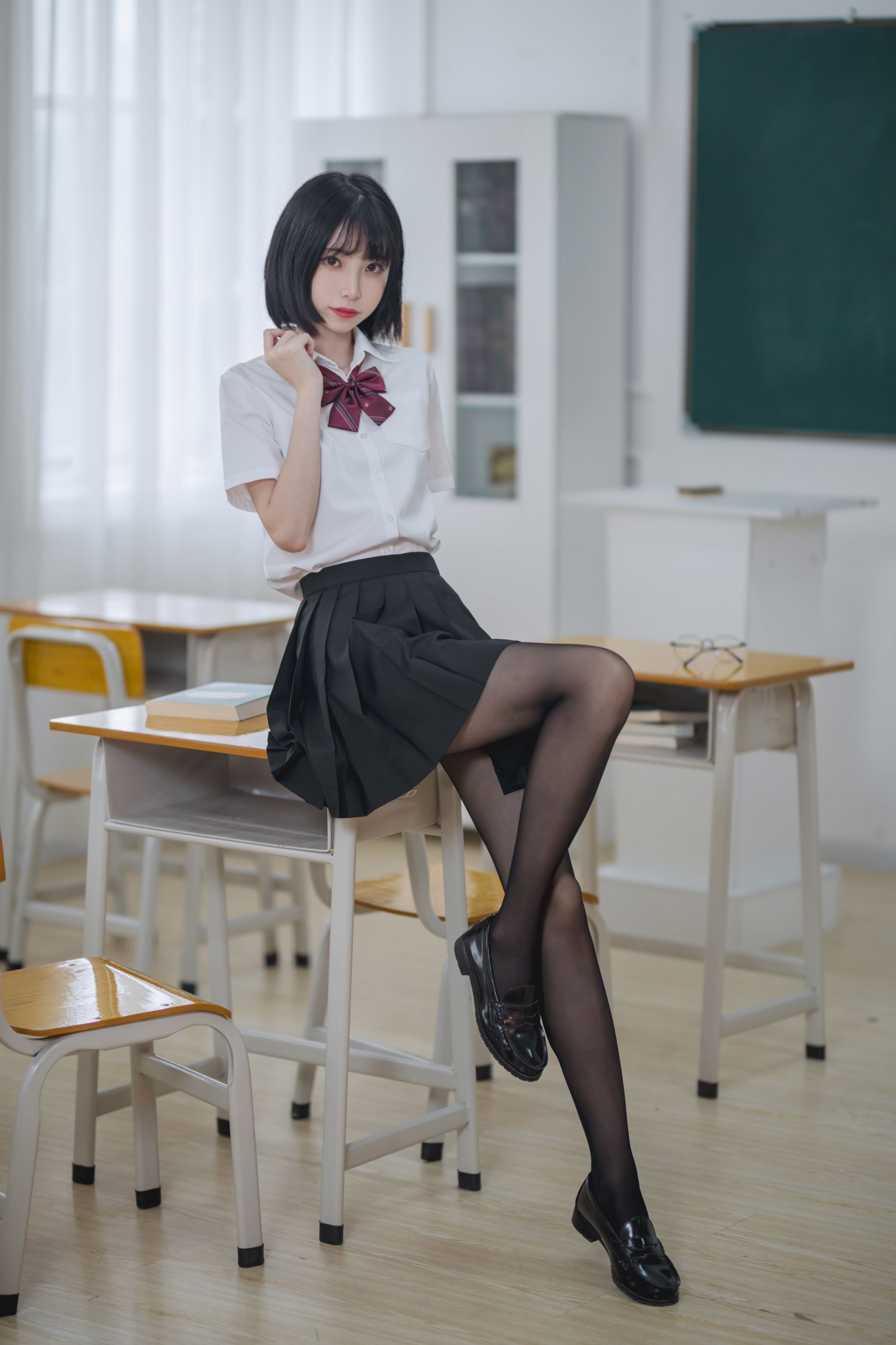 许岚 - 教室jk黑丝 - 写真摄影作品第37张照片，14fe86d1e57cb29253cdb