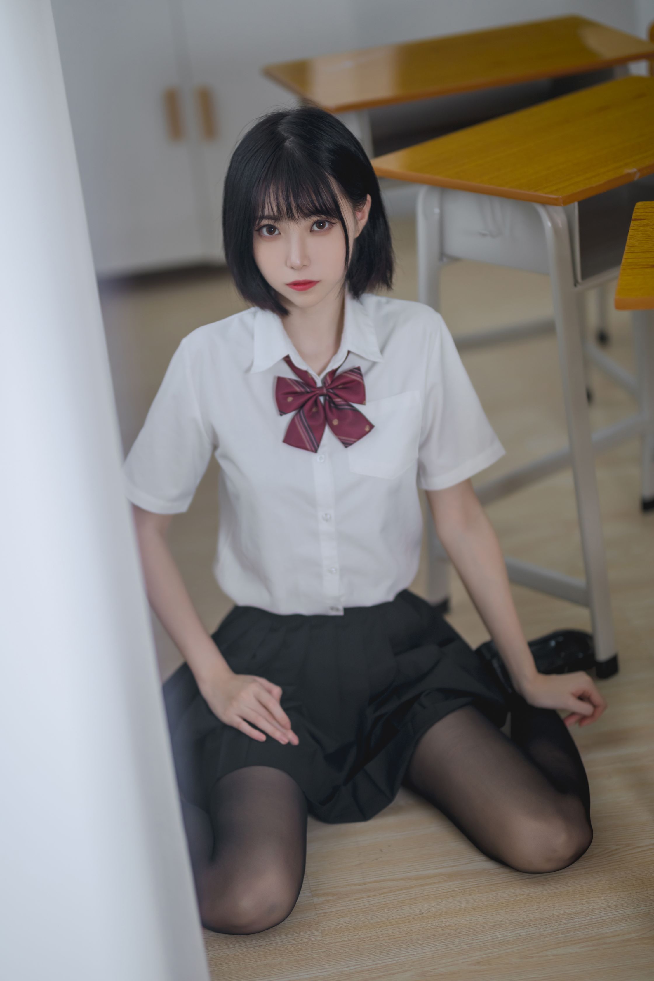 许岚 - 教室jk黑丝 - 写真摄影作品第18张照片，869931095215f1aa8db0d
