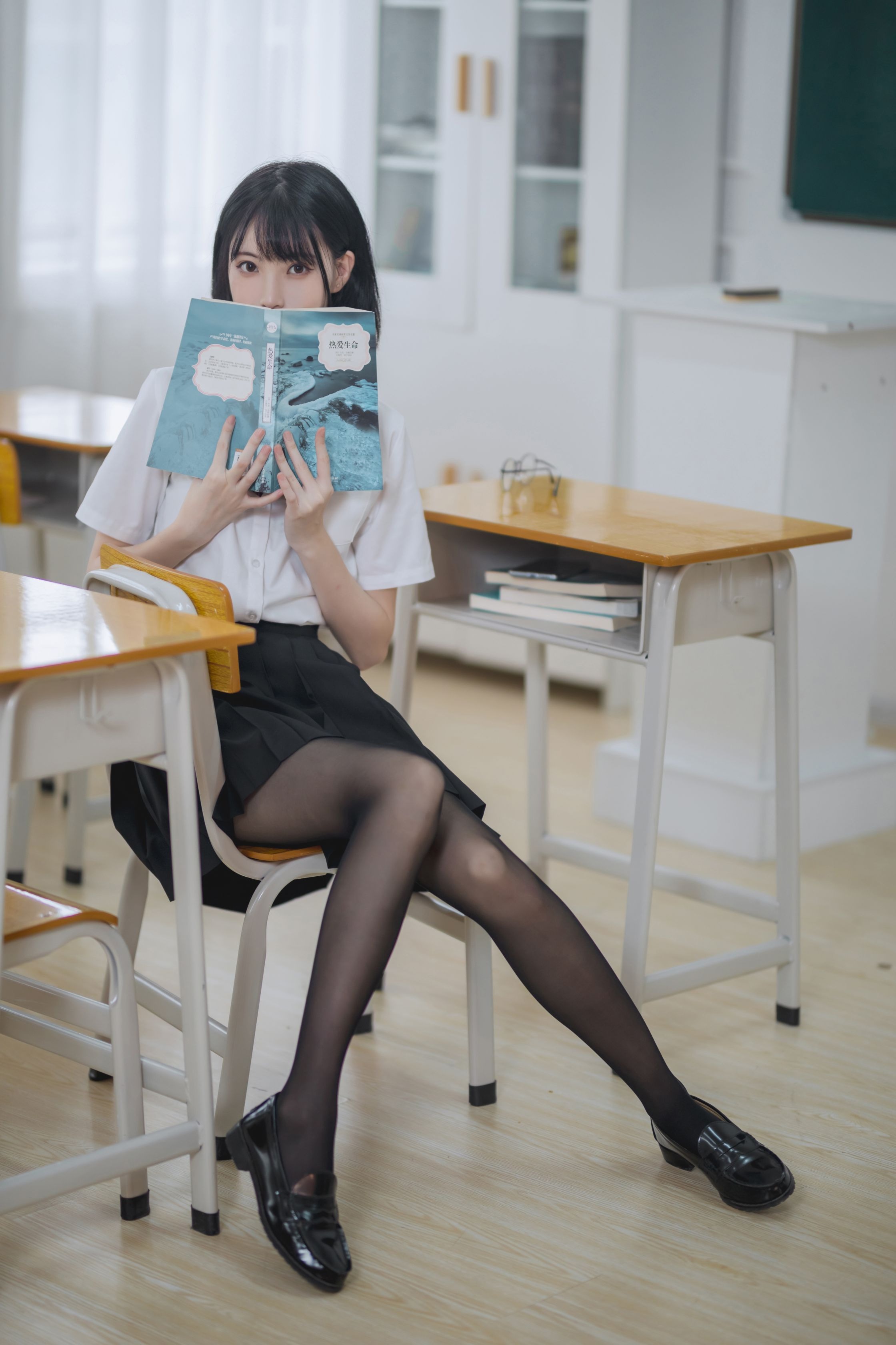 许岚 - 教室jk黑丝 - 写真摄影作品第5张照片，cb630d31922fb41ed3993