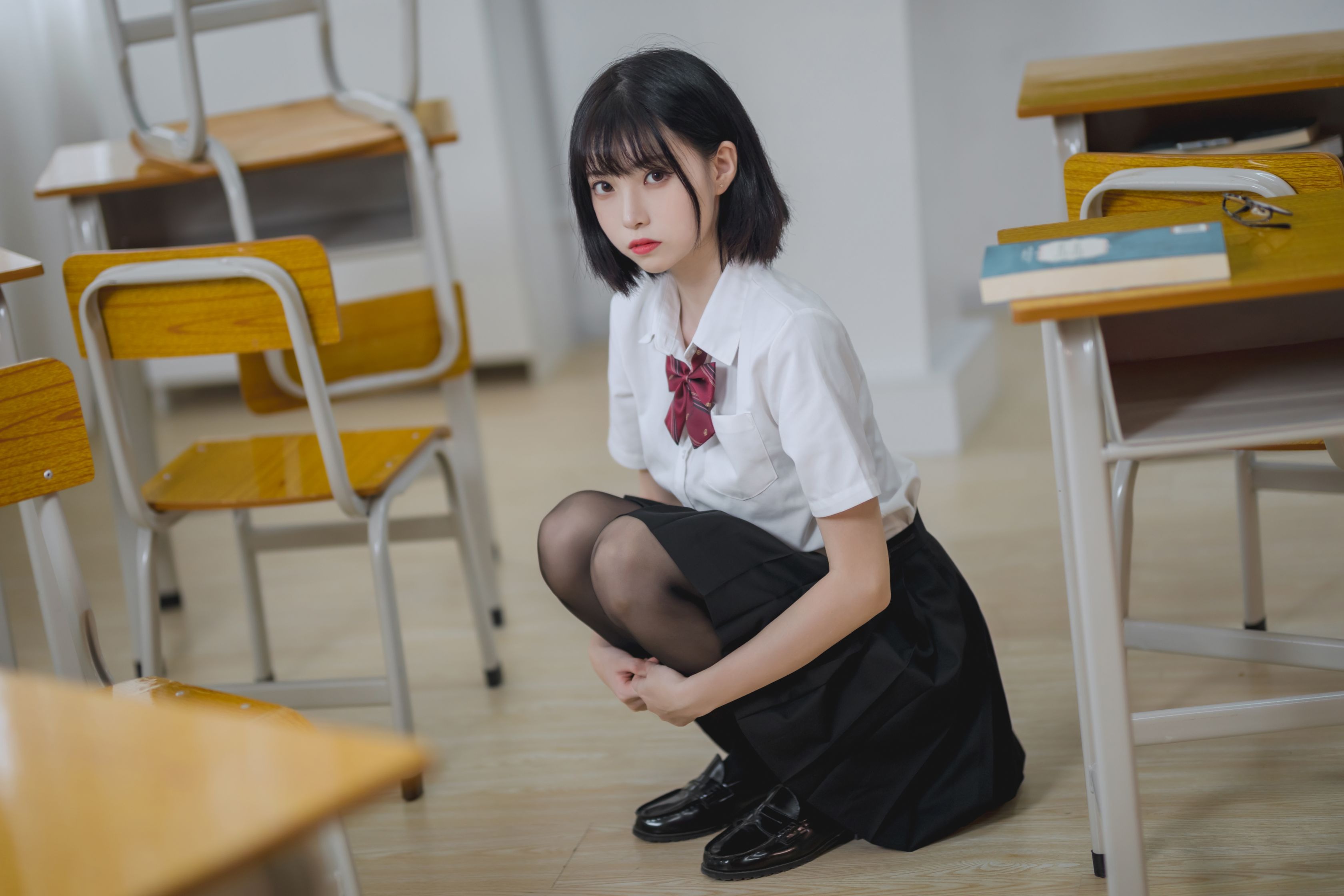 许岚 - 教室jk黑丝 - 写真摄影作品第4张照片，e0019b8c9c6f11e360bff