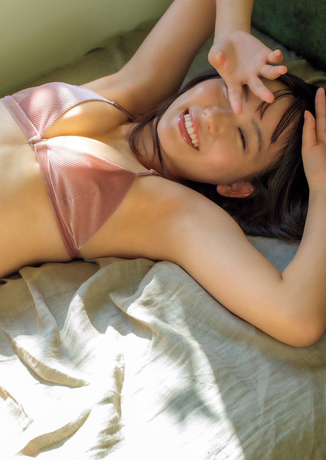 Av女优   七ツ森りり   [Weekly Gendai] 週刊現代 2022.08.27 青科まき フミカ 志田音々 風吹ケイ 七ツ森りり [31P] - 写真摄影作品第14张照片，1748590295486