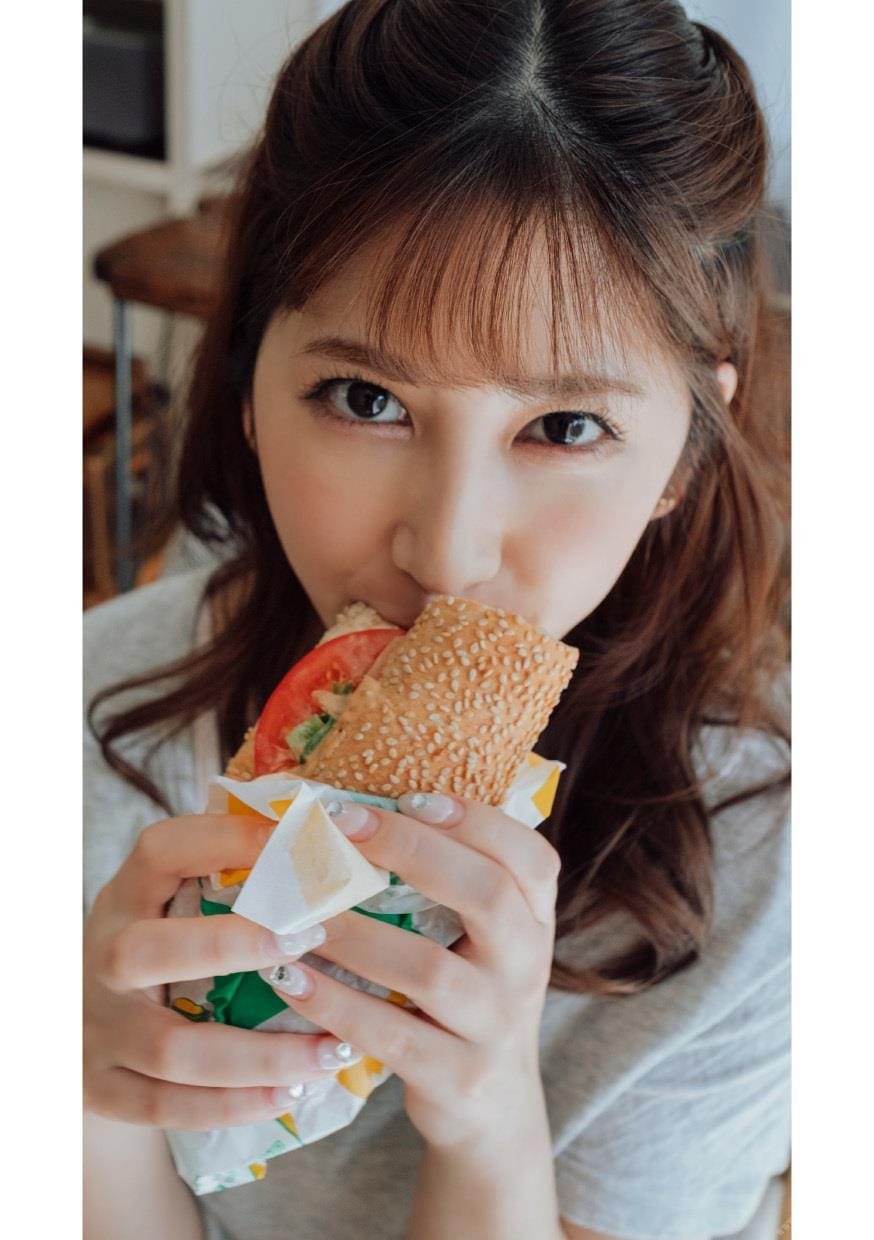 Riri Nanatsumori 七ツ森りり   [Photobook] Taken とられち (2021 08 12) [141P] - 写真摄影作品第113张照片，33d03e0c0b8e3c5a753ae